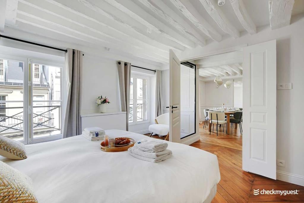 Apartment Wonderful 3bedr Saint Honore Paris